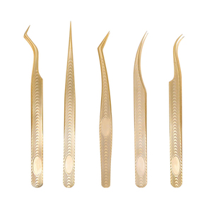 Pinzas para Extensión de Pestañas Rusas con Baño de Oro de 24k, Punta de Fibra de Diamante, Antiestáticas y Antimagnéticas - Product Image 1