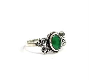 Natural <b>Emerald</b> Gemstone <b>Ring</b> Oval Cut with Vintage 925 Sterling <b>Silver</b> Style Everyday Wear Unisex Jewellery - Product Image 3