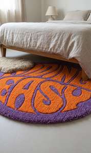 Tapis de salon moderne fait main, tufté, violet et orange, avec typographie, pour une ambiance de confort et de style - Product Image 2