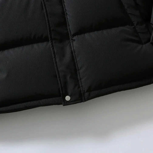 Chaqueta de burbujas gris sólida para hombre, cuello alto, cierre de cremallera, cortavientos, ropa casual de invierno, relleno 100% de fibra de poliéster, corte alto frontal - Product Image 5