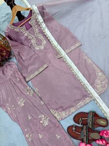 Kurti de Fiesta Estilo Diwali con Bordado de Seda y Lentejuelas sobre Cristal Romano Puro, con Conjunto de Palazzo Farshi y Dupatta para Mujer - Product Image 5