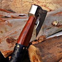 Hache Viking Tomahawk Faite à la Main sur Mesure en Acier à Haute Teneur en Carbone pour Camping, Chasse et Survie avec Manche en Bois et Housse – Garantie 1 An