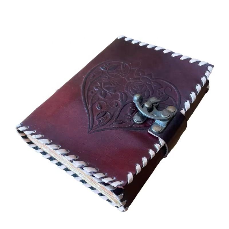 สีน้ำตาล