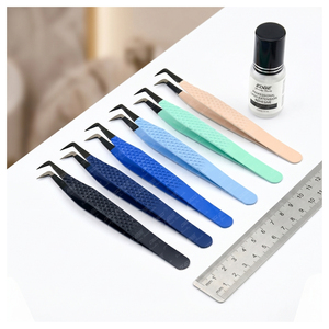 Pince à cils professionnelle à pointe en fibre, pince à cils de précision, pince à cils courbée pour volume intense, outil de préhension de cils - Product Image 1