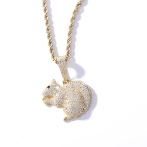 จี้กระรอกประดับเพชรแบบ Iced Out เครื่องประดับฮิปฮอป จี้รูปสัตว์ประดับเพชรแบบ Micro Pave ชุบเงิน สร้อยคอแบบสั่งทำพิเศษสำหรับผู้ชายและผู้หญิง - Product Image 2