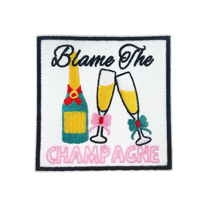 Badge brodé personnalisé thermocollant avec logo sur mesure pour vêtements, sacs, chapeaux, uniformes – Patch de transfert thermique premium – Fabrication en usine - Product Image 4