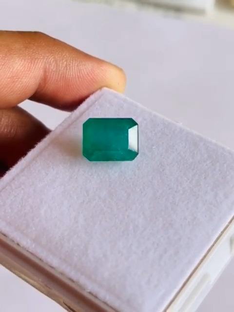 สีเขียว