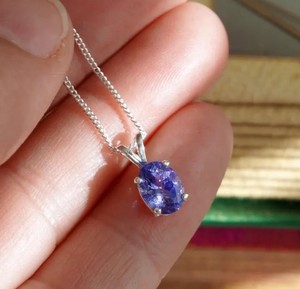 Collier pendentif en or avec tanzanite naturelle ovale, argent sterling 925, pierre précieuse bleu violet, bijoux délicats minimalistes, cadeau pour femme - Product Image 2