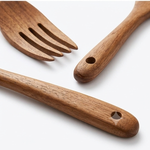 Juego de Cucharas de Cocina ARTERRA Premium Hechas a Mano de Madera de Teca, Espátula de Mango Largo, Utensilios de Cocina con Soporte, Vajilla para Villa - Product Image 4