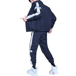 ชุดวอร์มกันลมน้ำหนักเบาเป็นมิตรกับสิ่งแวดล้อมสำหรับฤดูหนาว ขายส่งปี 2026 ชุดลำลองสไตล์สตรีทสำหรับผู้ชาย - Product Image 3
