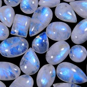 Cabujones de Piedra Lunar Arcoíris, Gemas Sueltas Naturales con Destello de Fuego Azul |   Piedras para Joyería Pulidas a Mano, Mezcla de Formas, Exportación a Granel - Product Image 6