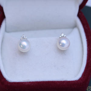 Perles d'eau douce 8-9 mm blanches à forte luminosité, presque parfaites, sur argent S925, version coréenne, style minimaliste, boucles d'oreilles pour femmes - Product Image 3