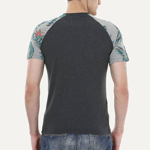 เสื้อยืดโอเวอร์ไซส์ ODM ผ้าฝ้ายทรงหลวมใส่ได้ทั้งชายหญิง สไตล์ลำลอง รับสกรีนโลโก้ เสื้อยืดเจอร์ซีย์แฟชั่น ไซส์พลัส - Product Image 5