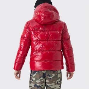 Chaqueta Bomber de Invierno Personalizada con Logotipo Bordado, Cierre de Cremallera Termosensible, Relleno de Algodón, Chaqueta con Capucha para Hombre - Product Image 4