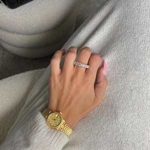Anillo de Mujer con Cristales Redondos Brillantes en Oro de 18K, Engaste de Cristales en Forma de Flor, Bañado en Rodio, Certificado IGI, Estilo Lujoso - Product Image 2