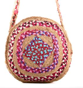 Bolso Tote de Yute Natural Hecho a Mano en India, Ecológico, Estilo Femenino, Correa Larga Cruzada, para Uso Personal - Product Image 1