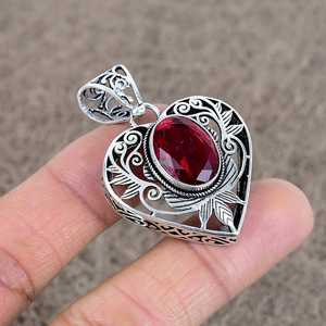 Pendentif Breloque Vintage en Argent Sterling en Forme de Cœur avec Grenat, Fait Main, Élégant, Filigrane, Bijou en Pierre Précieuse pour Fiançailles - Product Image 4