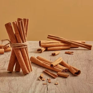 อบเชยแท่งดิบแห้งออร์แกนิคเกรดดีจากธรรมชาติ  สารต้านอนุมูลอิสระสูง ใช้ในสมุนไพรแบบดั้งเดิม ผู้จัดจำหน่ายที่ได้รับการรับรอง - Product Image 1