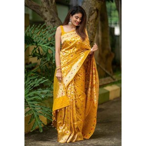 ROPA DE BODA BANARASI SEDA SAREE CON BLUSA DESCOSTADA AMARILLO - Product Image 1