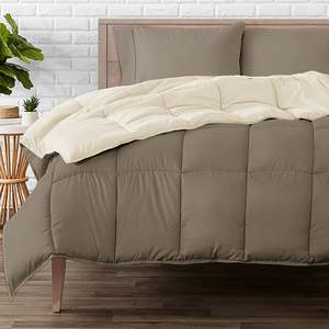 Couette d'hiver matelassée en polyester blanc hypoallergénique, respirante, lavable en machine 75D/36F - Product Image 1