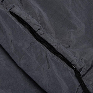 เสื้อแจ็คเก็ตผู้ชายแบบคอตั้ง แบรนด์ OEM รับทำโลโก้  ผ้าแคนวาสหนาบุซับในเรียบ กระเป๋าคาร์โก้  เสื้อโค้ช  เสื้อแจ็คเก็ตทำงานสำหรับผู้ชาย ดีไซน์เนอร์ - Product Image 4