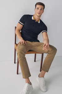 Camiseta de Hombre, Corte Regular, Tejido Jersey Transpirable, 340g, Algodón, Manga Corta, Ribete en Contraste, Estilo Casual, Azul Marino, Blanco, Dorado - Product Image 2