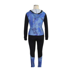 Ensemble de survêtement léger coupe-vent pour femme OEM, personnalisé, en maille, avec pantalon de survêtement ample et sweat à capuche court, extensible dans les quatre sens - Product Image 6