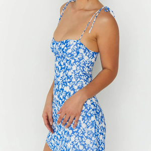 Vestido de tirantes con estampado floral de verano para mujer, sin cuello, dulce, informal, estilo europeo americano, el más vendido, disponible al por mayor. - Product Image 3