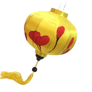 Lanterne en soie Hoi, lampe élégante faite à la main, matériau en soie vif, rechargeable à l'énergie solaire, garantie de 4 ans, utilisation en camping, origine Vietnam - Product Image 4