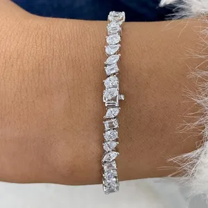 Pulsera de Diamantes de 6.5 Ct, Cultivados en Laboratorio, Forma Multifacética, E F VVS2, Oro Blanco de 14k - Product Image 1