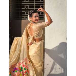 Sari en soie Paithani Chickoo Organza Swan avec broderie Zari pour les mariages - Product Image 2