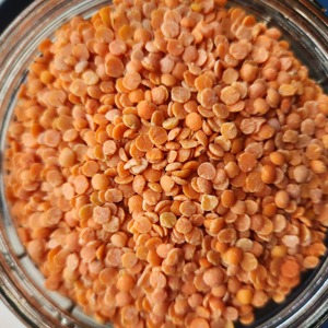 Lentilles rouges fraîches de la ferme, naturellement propres, riches en fibres et en protéines, pour l'approvisionnement en ingrédients alimentaires en vrac, avec une qualité 100% naturelle - Product Image 1
