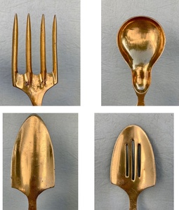 Fourchette à manche fleur dorée, couverts en métal résistants à la rouille, vaisselle de mariage, finition polie miroir - Product Image 3