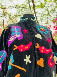 Veste d'hiver courte pour femme en velours brodée à la main vintage |   Manteau décontracté sans fermeture 100% coton biologique pour adolescents, respectueux de l'environnement - Product Image 2