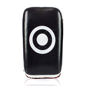 Almohadillas tailandesas premium con espuma de alta densidad y cubierta de cuero duradero para entrenamiento de artes marciales y práctica de boxeo. - Product Image 1
