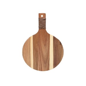 Planche à découper en bois de qualité supérieure, finition lisse, idéale pour la préparation quotidienne des aliments, taille, forme et couleur personnalisables. - Product Image 5