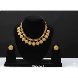 Parure de collier de luxe en or, bijoux de mariage indiens, collier ethnique tendance pour occasions festives et soirées - Product Image 1