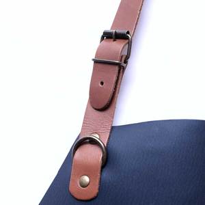 Tablier de boucher sans manches en coton de haute qualité, résistant aux UV et à l'eau, avec fermeture à bouton-pression réglable - Product Image 3