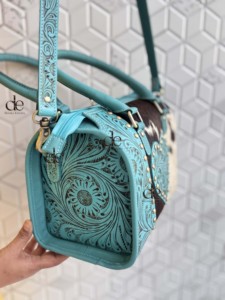 Bolso de Hombro de Cuero de Alta Calidad, Nuevo, Tallado a Mano, Estilo Bohemio, con Pelo de Vaca, Hecho a Mano, Elegante - Product Image 2