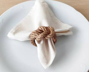 Anneau de serviette en corde de jute : Décoration de table de mariage nautique / bohème / rustique - Product Image 2
