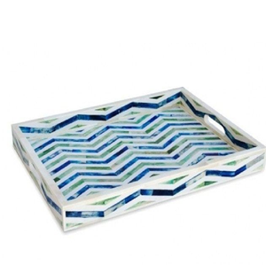 Bandeja de servir con incrustaciones de hueso en un brillante diseño de diamantes turquesa, disponible a precios de mayorista, con un diseño contemporáneo y audaz. - Product Image 3