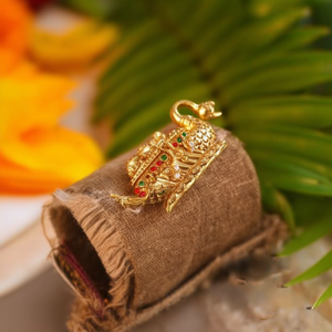 Fashion Alloy Gold Plating Crystal Rhinestone Animal Design Women's Brooch Kumkuma Cheppu Jewelry for Wedding & Party - Product Image 3