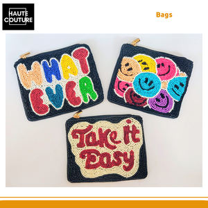 Fournisseur d'origine indienne proposant des tissus et des perles de la meilleure qualité, ainsi que des porte-monnaie et des sacs à fermeture éclair disponibles avec des options personnalisées - Product Image 2