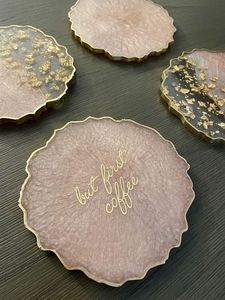 Posavasos Redondos de Resina Hechos a Mano y Personalizados para Decoración del Hogar por H a CRAFT, Hechos en India - Product Image 4