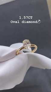 Anillo de Compromiso con Certificado IGI D-VVS2 de 1.60 CT, Corte Oval Tulip, Anillo de Boda Ovalado con Cesta de Oro de 14k - Product Image 4