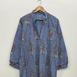 ชุดเดรสผ้าฝ้ายทำมือ ลายดอกไม้สีฟ้า แขนยาว - Product Image 1