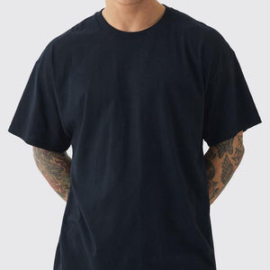 เสื้อยืดคอกลมแขนสั้นสีดำสำหรับผู้ชาย พิมพ์ลายไลท์นิ่ง แมคควีนด้านหลัง ทรงโอเวอร์ไซส์ ผ้าเจอร์ซีย์ถัก 100% ผ้าฝ้าย สวมใส่สบาย - Product Image 1