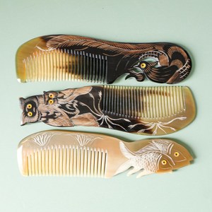 Peine de Cuerno de Búfalo Natural Hecho a Mano con Dientes Lisos para Desenredar y Peinar el Cabello, Disponible a Precio de Mayoreo - Product Image 5