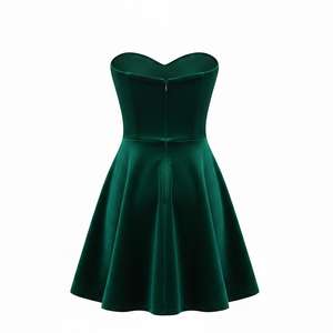 Vestido Mini Moderno Coreano de Terciopelo Bordado para Mujer con Pedrería, Escote Corazón, Silueta Ajustada y Sujetador Incorporado - Product Image 4