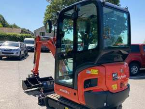 Miniexcavadora Kubota modelo KX018-4 completamente nueva – Peso: 3,748 lb, Potencia del motor: 16.1 HP - Product Image 3